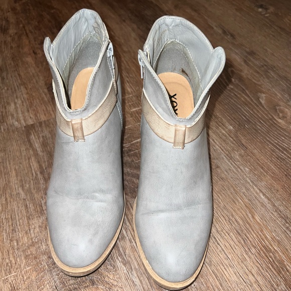 Xoxo bootie, perfect condition, worn less than 3 times. - Picture 2 of 4